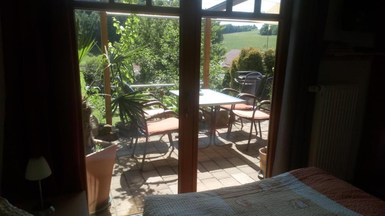 Apartment Mit Gartenblick Eckersdorf Exterior foto