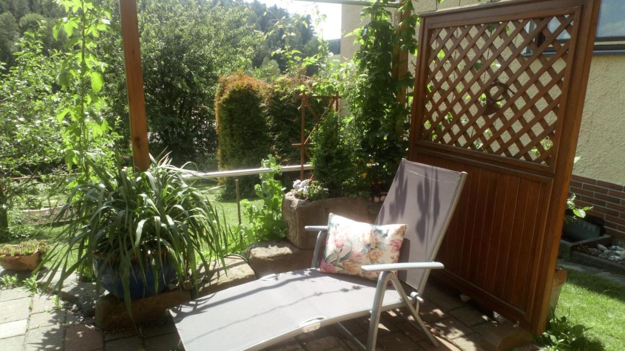 Apartment Mit Gartenblick Eckersdorf Exterior foto
